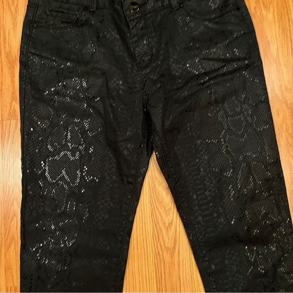 Hallhuber coated Dark Green Snakeskin animal print pants, size IT 38/US 2 or S - Picture 5 of 14